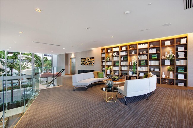 Building Photo - 16385 Biscayne Blvd