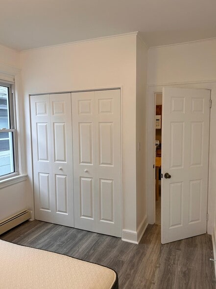 Building Photo - 11110 14th Ave