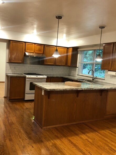 Building Photo - 10918 Crocus Pl NW