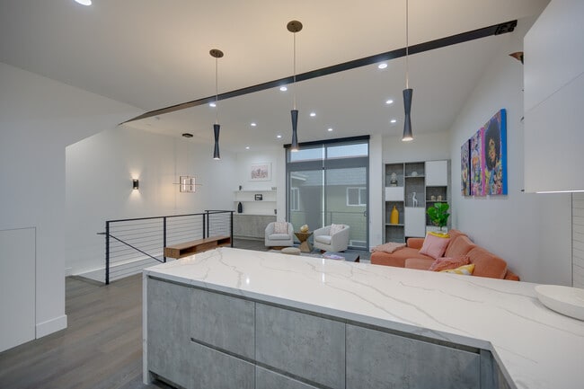 Building Photo - 4422 Riley Dr