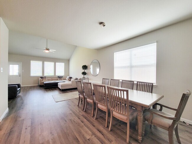 Building Photo - THIS THREE BED, FOUR BATH, CANAL FRONT HOM...