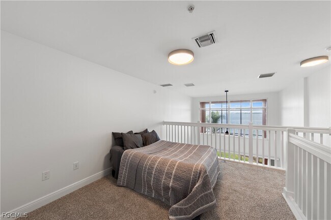 Building Photo - 2745 First St