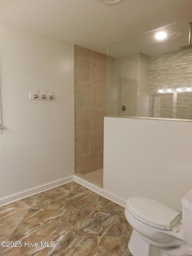Building Photo - 278 Gatewood Dr
