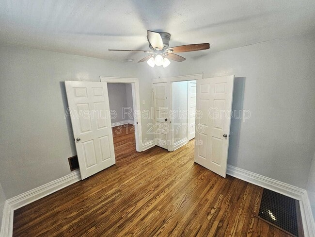 Building Photo - 3717 Cambridge Ave