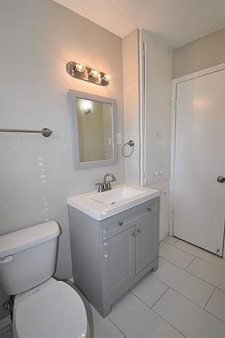 Building Photo - 10232 San Lorenzo Dr