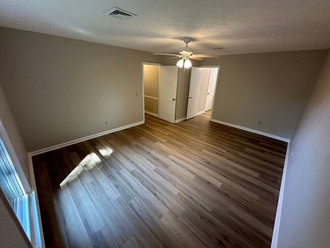 Building Photo - 5159 Saundersville Rd
