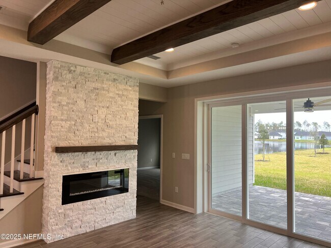 Building Photo - 32 Pinzon Pl