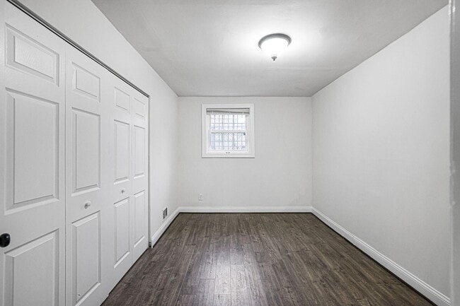 Building Photo - 3158 Westover Dr SE