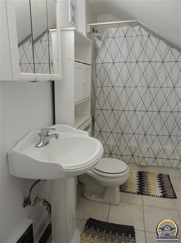 Building Photo - 215 E 8th Ave