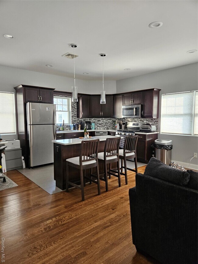 Building Photo - 93 Hempstead Ave