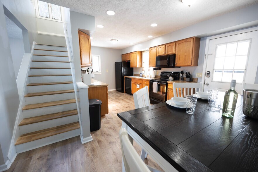 Building Photo - 6470 W Smith Rd