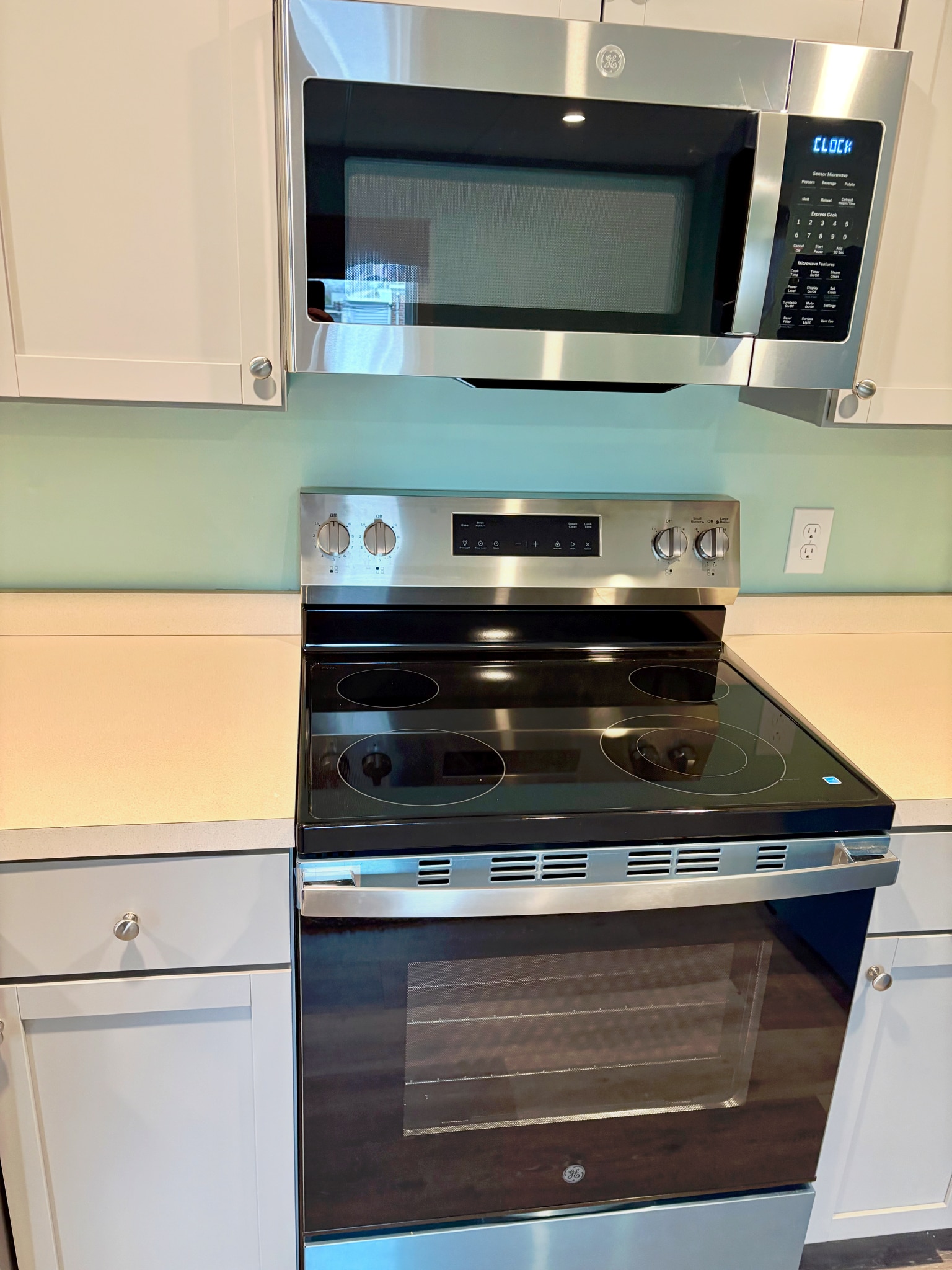 Building Photo - 18 W Second St