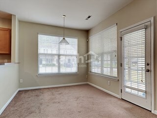 Building Photo - 2412 Thoreau St