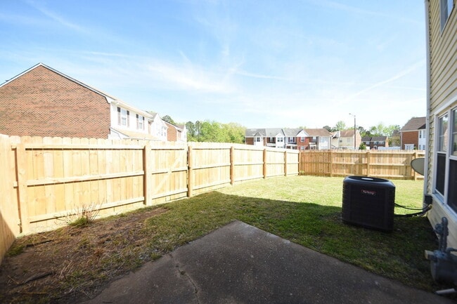 Building Photo - 701 Nottaway Dr