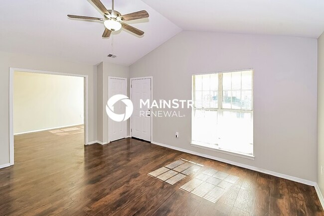 Building Photo - 3 Bedroom Pet-Friendly Home in Olive Branch, MS with Main Street Renewal