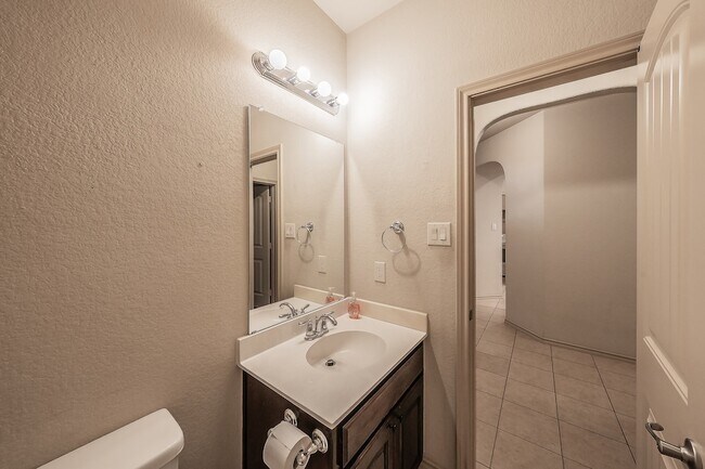 Building Photo - 12713 Diamond Peak Dr