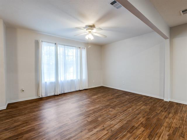 Building Photo - 1429 Amherst Dr