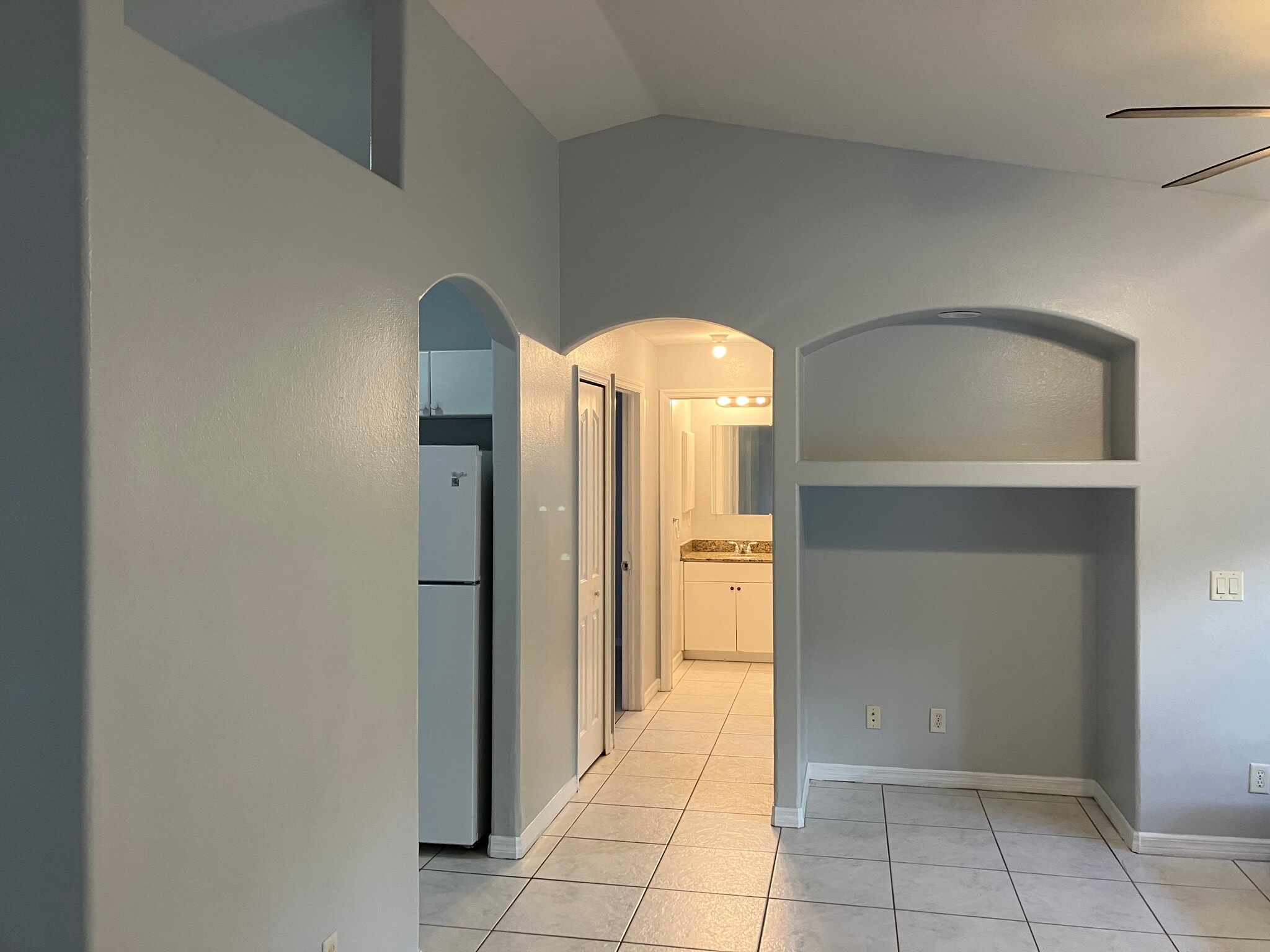 Building Photo - 4185 Simkins Ave