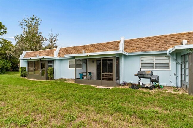 Building Photo - 11110 Carriage Hill Dr