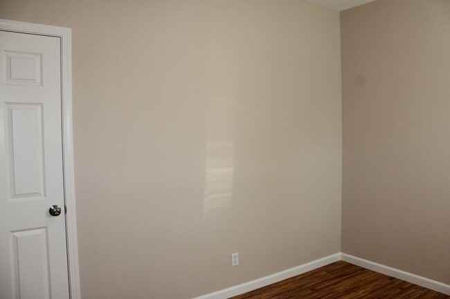 Building Photo - 1808 Dante Cir