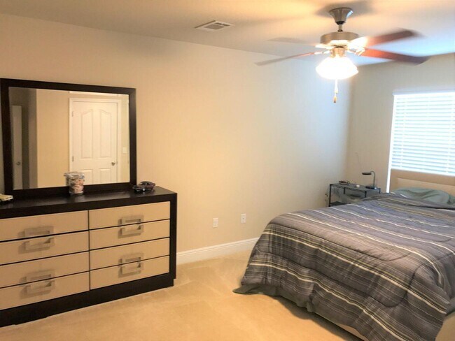 Building Photo - 8877 White Ibis Way