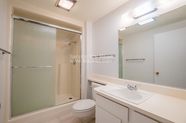 Building Photo - 17230 N Palo Verde Dr