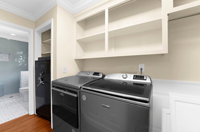 Building Photo - 774 Creekside Dr