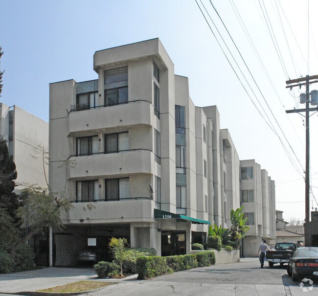 Primary Photo - 1250 S Holt Ave