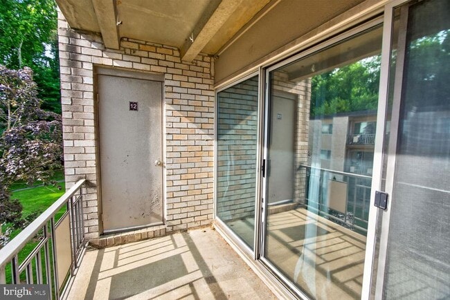 Building Photo - 12207 Braxfield Ct