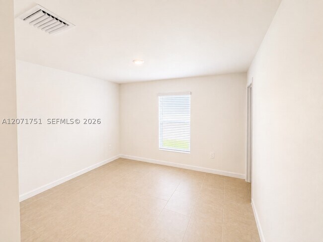 Building Photo - 17293 Cantu Ct