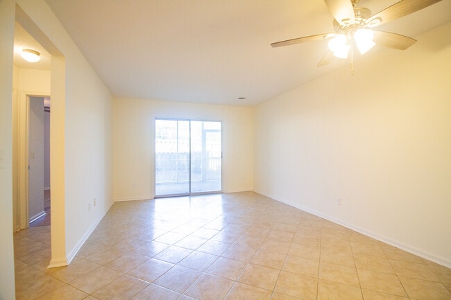 Building Photo - 2708 S 17th St