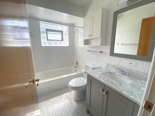 Building Photo - 517 Prairie Ave