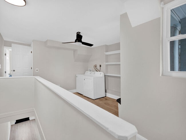 Building Photo - 1214 E Eager St