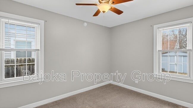 Building Photo - 648 Mayflower Ave