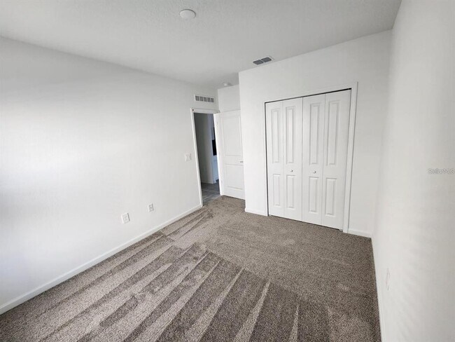 Building Photo - 2713 Runners Cir