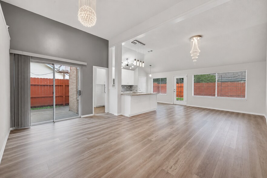 Building Photo - 17402 Hamilwood Dr