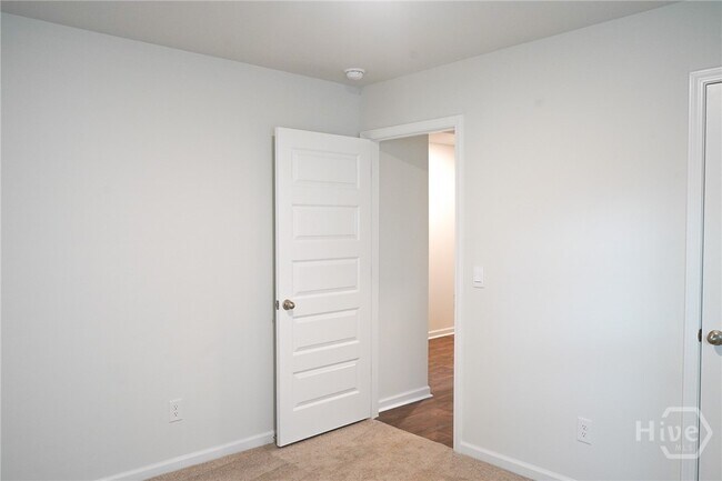 Building Photo - 423 Coconut Dr
