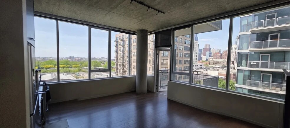 Building Photo - 1345 S Wabash Ave