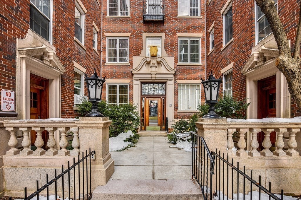 Building Photo - 285 Harvard St