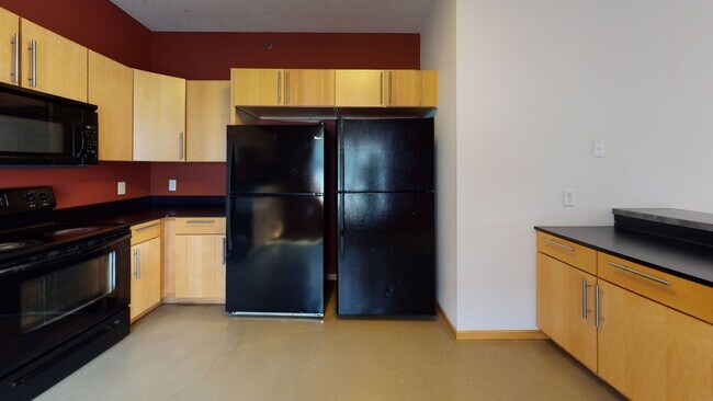 Building Photo - 1117 SE 8th St