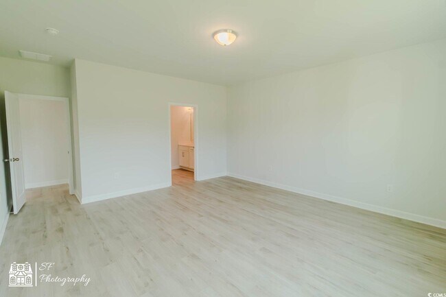 Building Photo - 1863 Villena Dr
