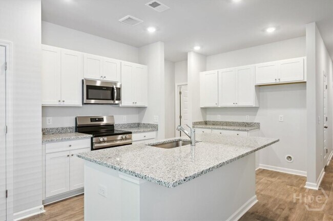 Building Photo - 150 Bottlebrush Dr