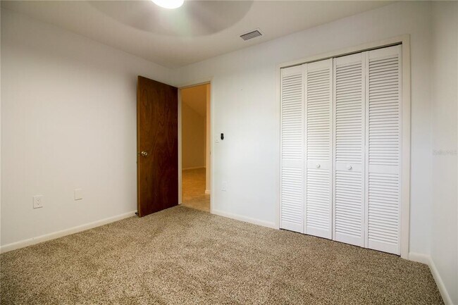 Building Photo - 928 Winnie Ln