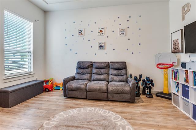 Building Photo - 4539 English Maple Dr