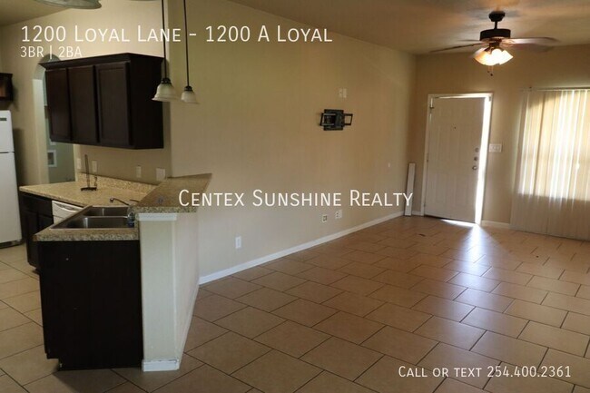 Building Photo - 1200 Loyal Ln