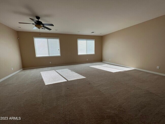 Building Photo - 2467 E Orleans Dr