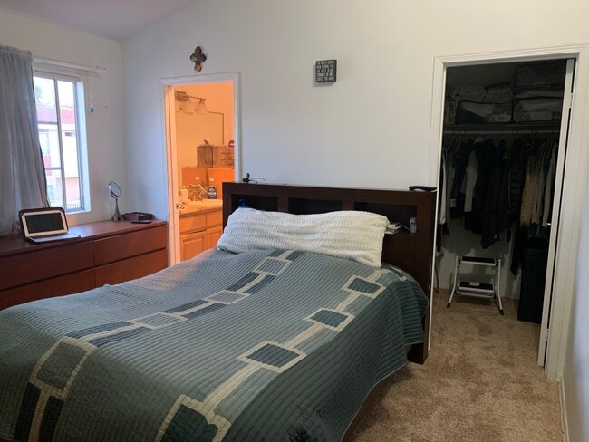 Building Photo - 4315 W 145th St