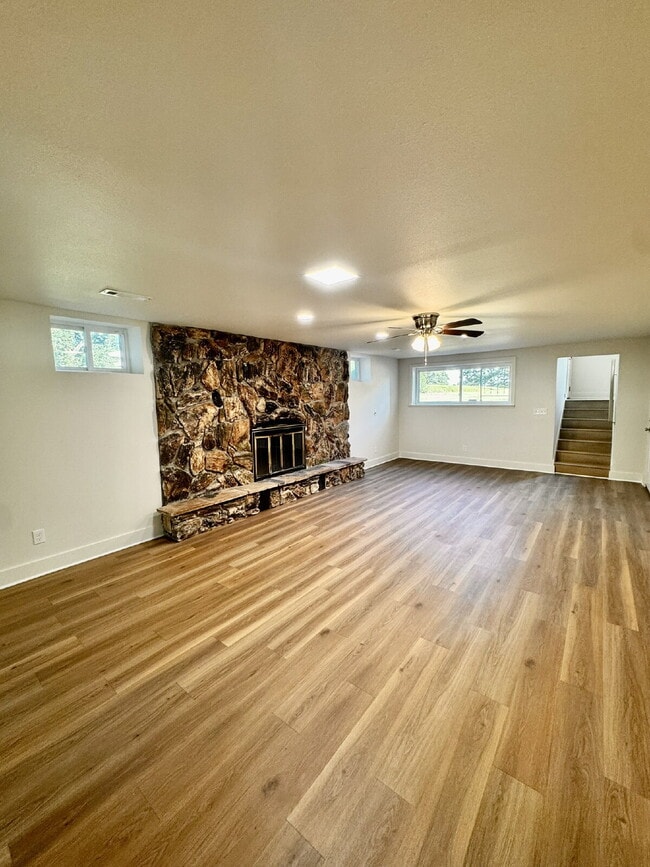 Building Photo - 14911 Dutchmans Dr