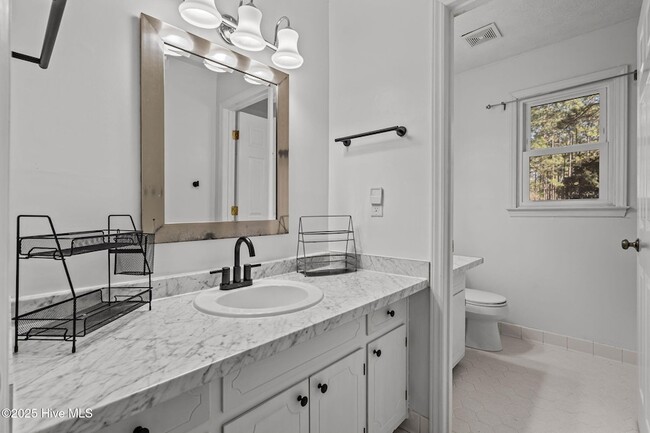 Building Photo - 215 Canterbury Rd