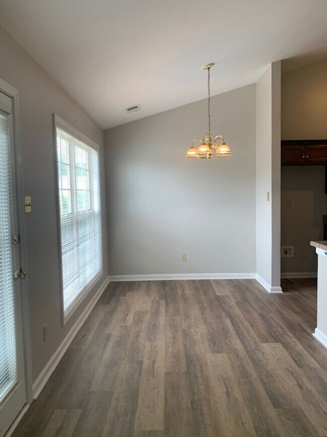 Building Photo - Canterfield Ranch Home      250721